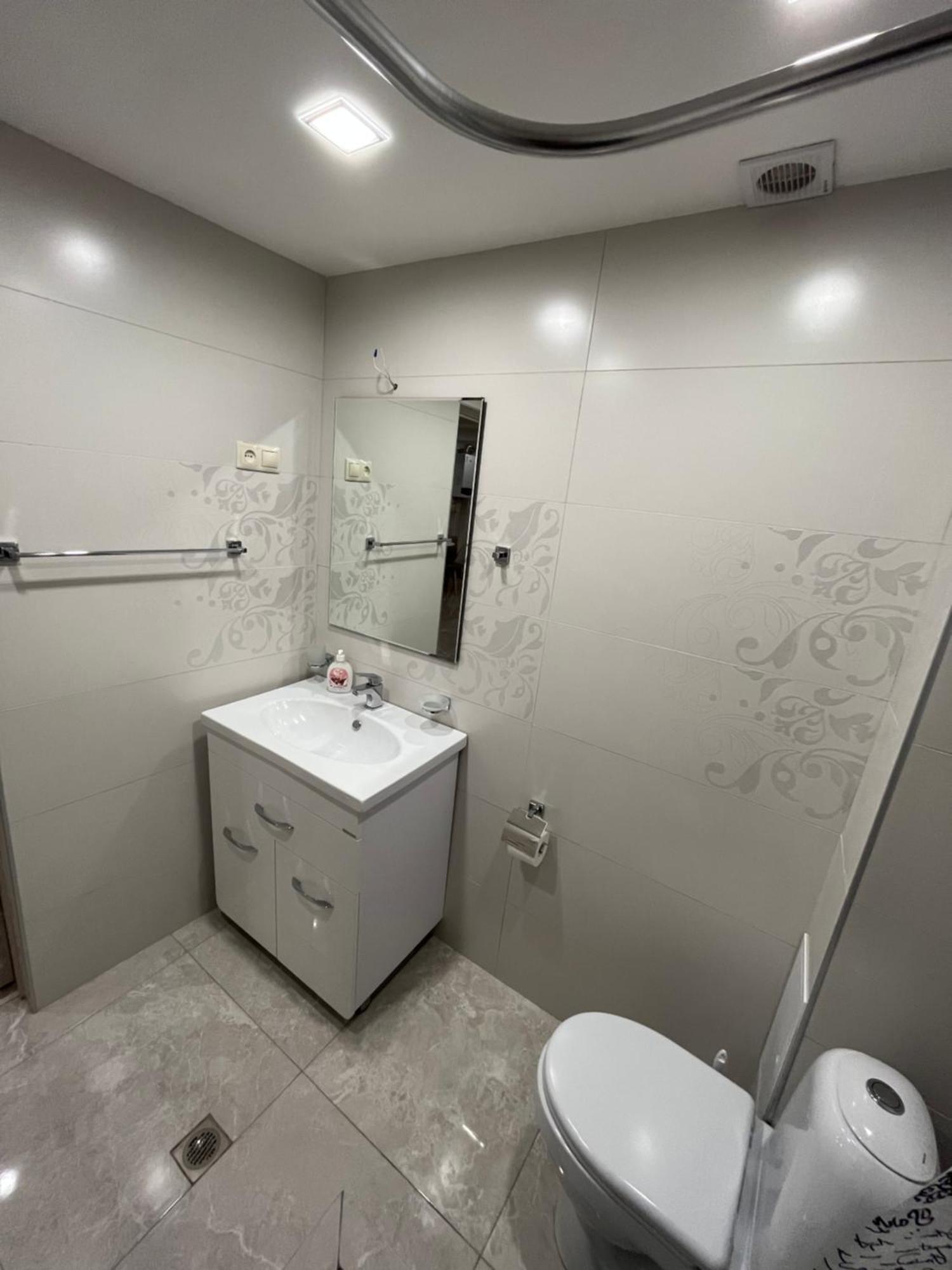 City Centre Apartment On Sakharov Square Jerevan Eksteriør billede